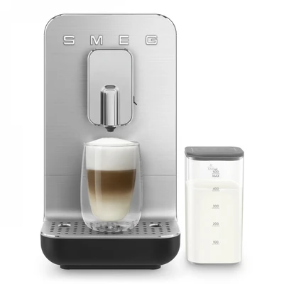 Кофемашина Smeg BCC13BLMEU 8017709334970