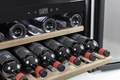 Встраиваемый винный шкаф Caso WineSafe 18 EB winesafe 18 eb